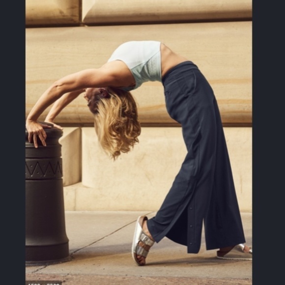 Athleta Gramercy Track Pants Navy Blue Sz 12 - Picture 2 of 16